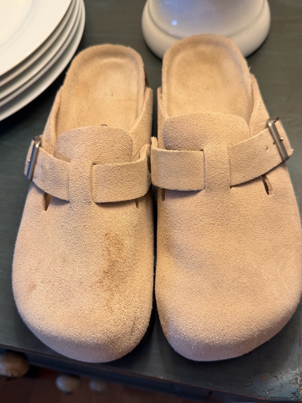 Quince water-repellent suede clog mule. NWOT 7